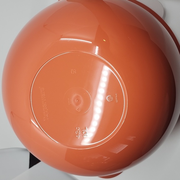Tupperware Thatsa Mega Bowl Red New - Picture 4 of 7